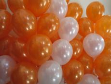 Metallic Orange & pearl white balloons
www.CorporateRewards.com.au