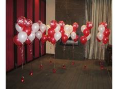 30th Birthday Balloon Floor Arrangements | Metallic Red & White Helium Balloons
CorporateRewards.com.au